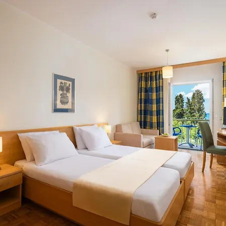 Aminess Vival Casa Velaris Hotel Supetar Exterior photo